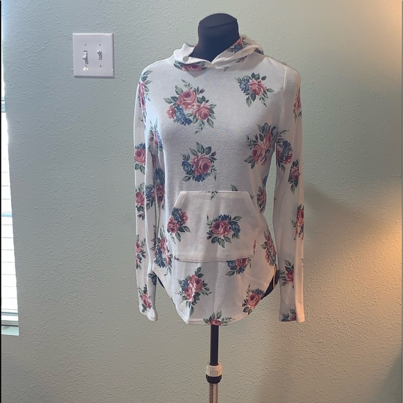 Ladies thin creme floral sweater with hood - Picture 1 of 4